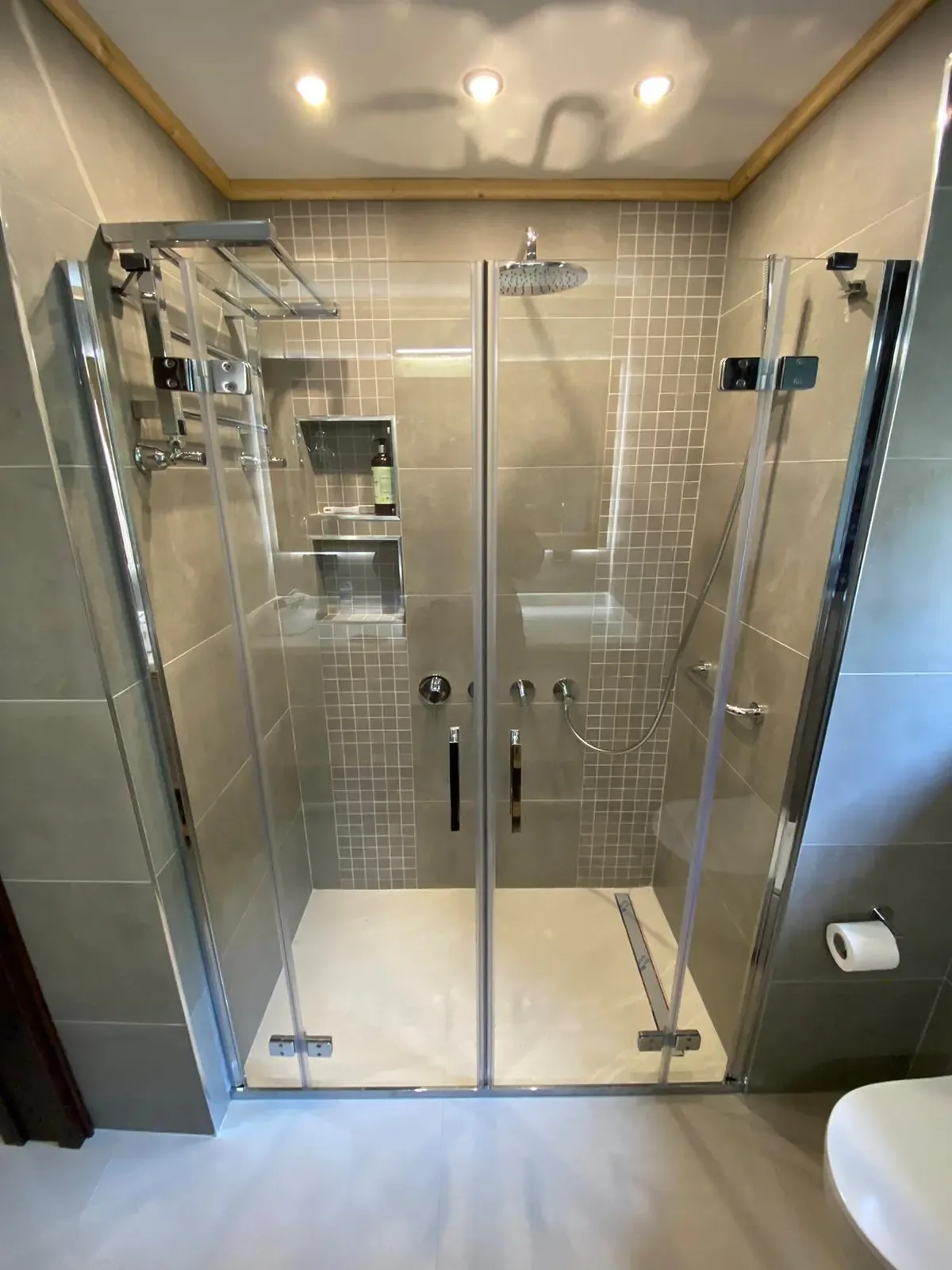 Nilüfer Menteşe Duş Kabini | Menteşe Serisi | Sakarya Duşakabin